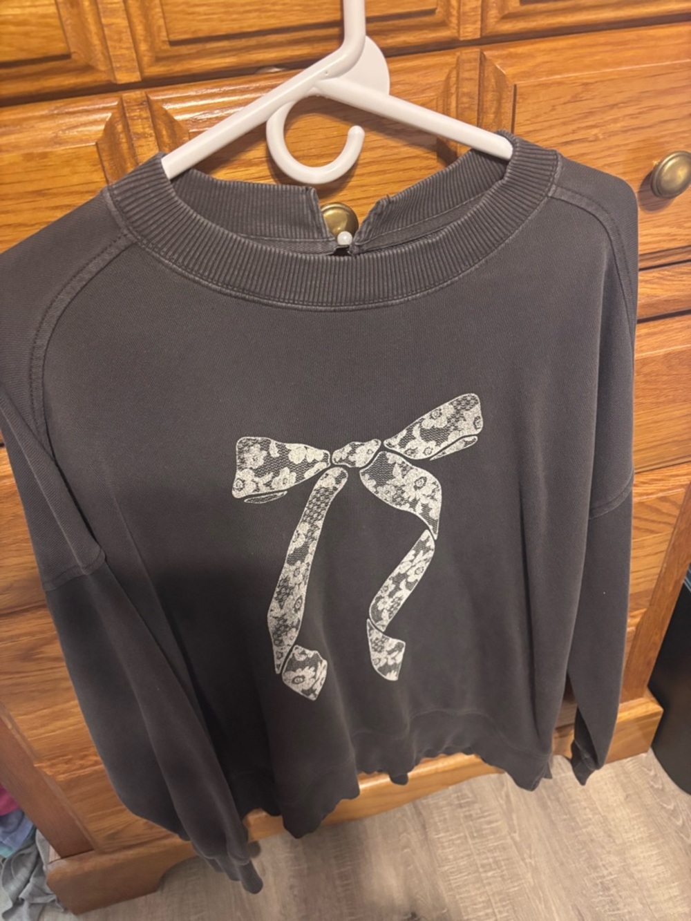 American Eagle Outfitters Charcoal Gray Bow Graphic Sweatshirt